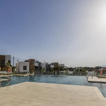 بيت للعطل Zoey - Pool, Gym, Terrace & Golf *